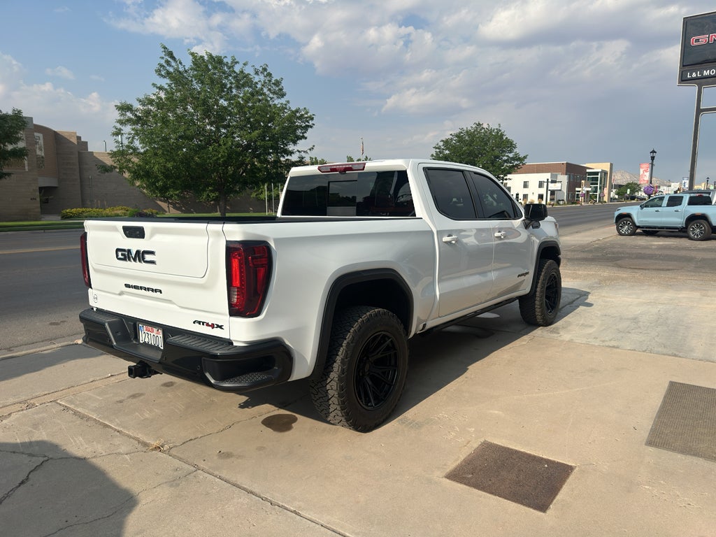 2025 GMC Sierra 1500 AT4X