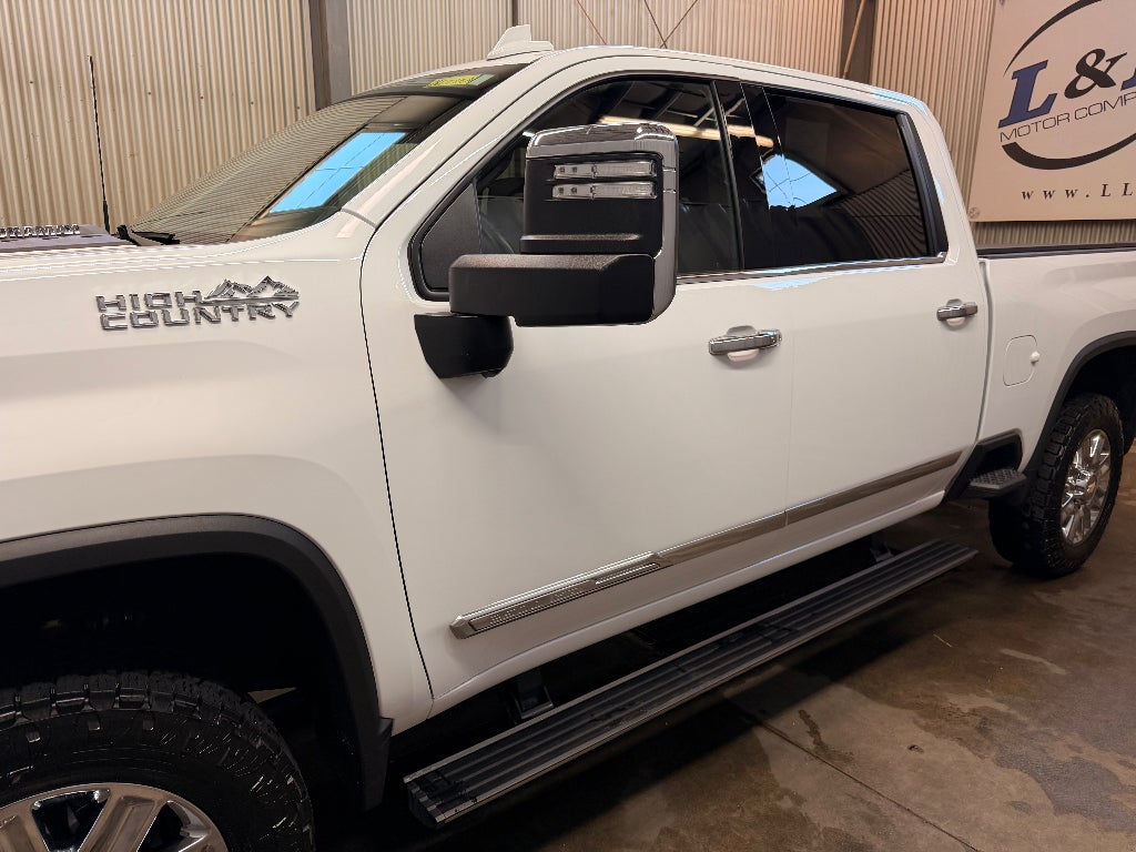 2024 Chevrolet Silverado High Country
