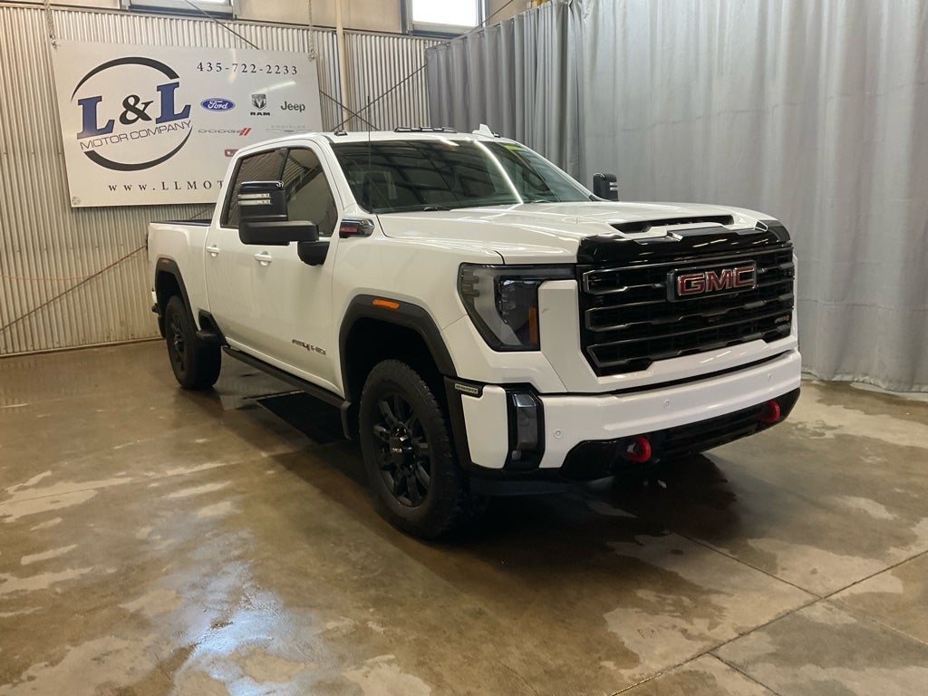 2024 GMC Sierra AT4