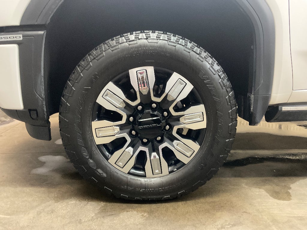 2024 GMC Sierra Denali