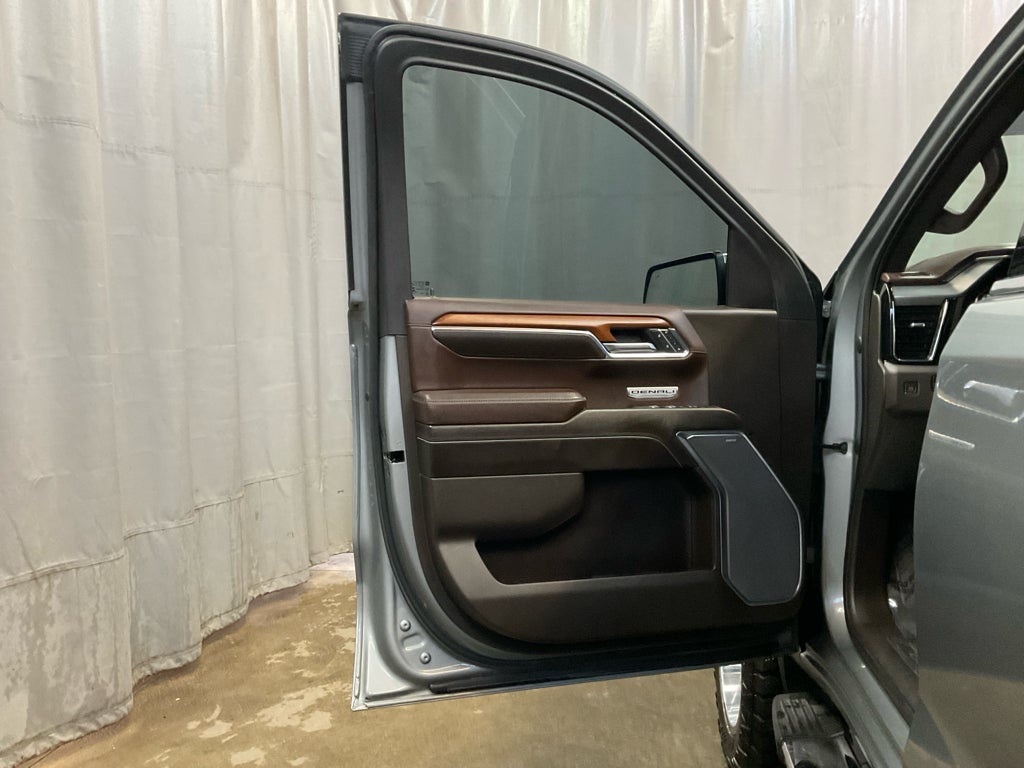 2023 GMC Sierra Denali