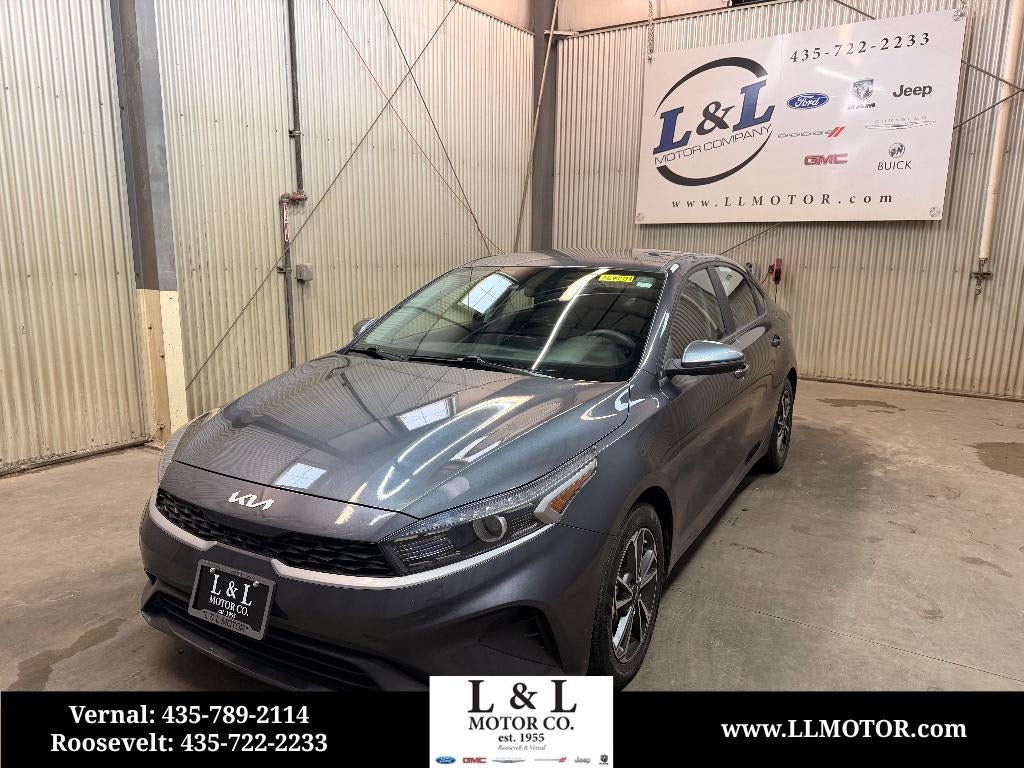 2022 Kia Forte LXS AT's photo
