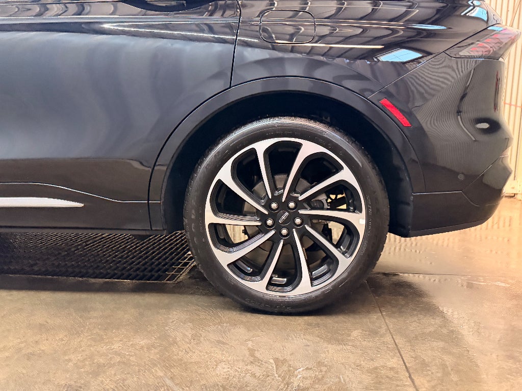 2024 Lincoln Nautilus Black Label