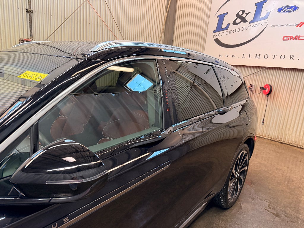 2024 Lincoln Nautilus Black Label